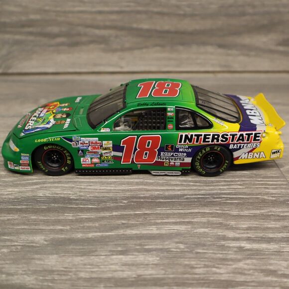 Bobby Labonte "BANK" #18 Interstate Batteries / Nascar Racers 1999 1/24 Action - Picture 9 of 12